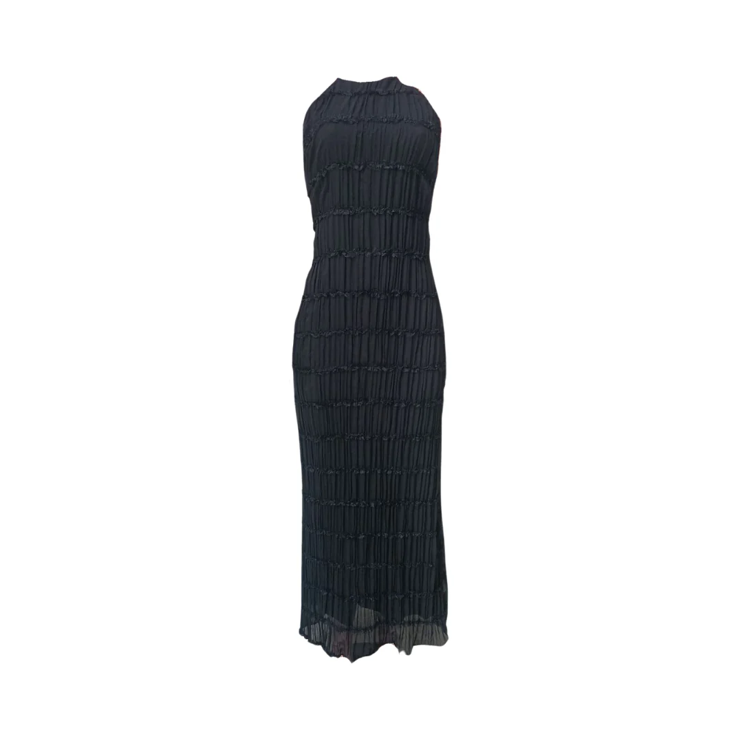 Vorderansicht: Freigestelltes Halterneck-Kleid in Schwarz, frontal auf weißem Hintergrund
