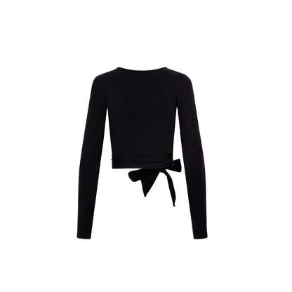 Rückenansicht des Core Calm Wrap Tops in Schwarz – freigestelltes Wickelshirt mit langen Ärmeln, auf weißem Hintergrund.