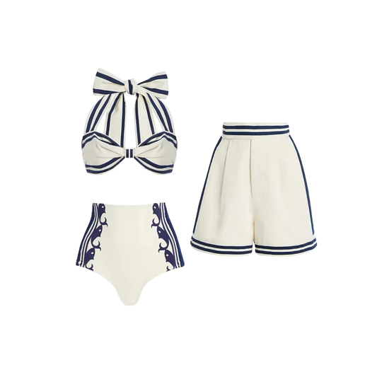 3-teiliges Bikini-Set in Blau-Weiß mit Triangel-Top, High-Waist-Höschen und weißen Shorts – maritimer Sommerlook