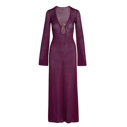 Kleid in Violett freigestellt auf weißem Hintergrund.